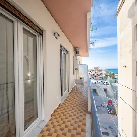 Trinacria * Чефалу